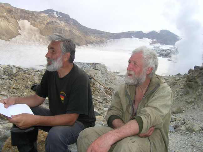 Mutnovskaj_krater_2006_Gavrilenko_Izotov.jpg